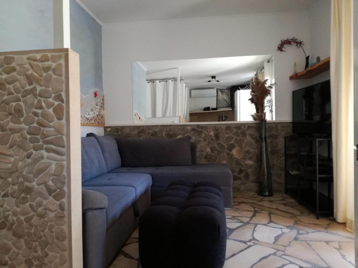 Relax Tiny Villas 40 Meters Of The Beach Zrnovo Экстерьер фото