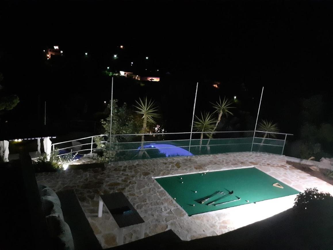 Relax Tiny Villas 40 Meters Of The Beach Zrnovo Экстерьер фото