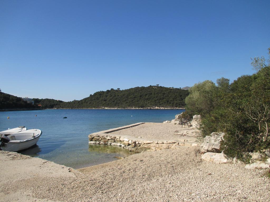 Relax Tiny Villas 40 Meters Of The Beach Zrnovo Экстерьер фото