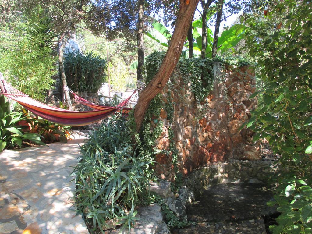 Relax Tiny Villas 40 Meters Of The Beach Zrnovo Номер фото