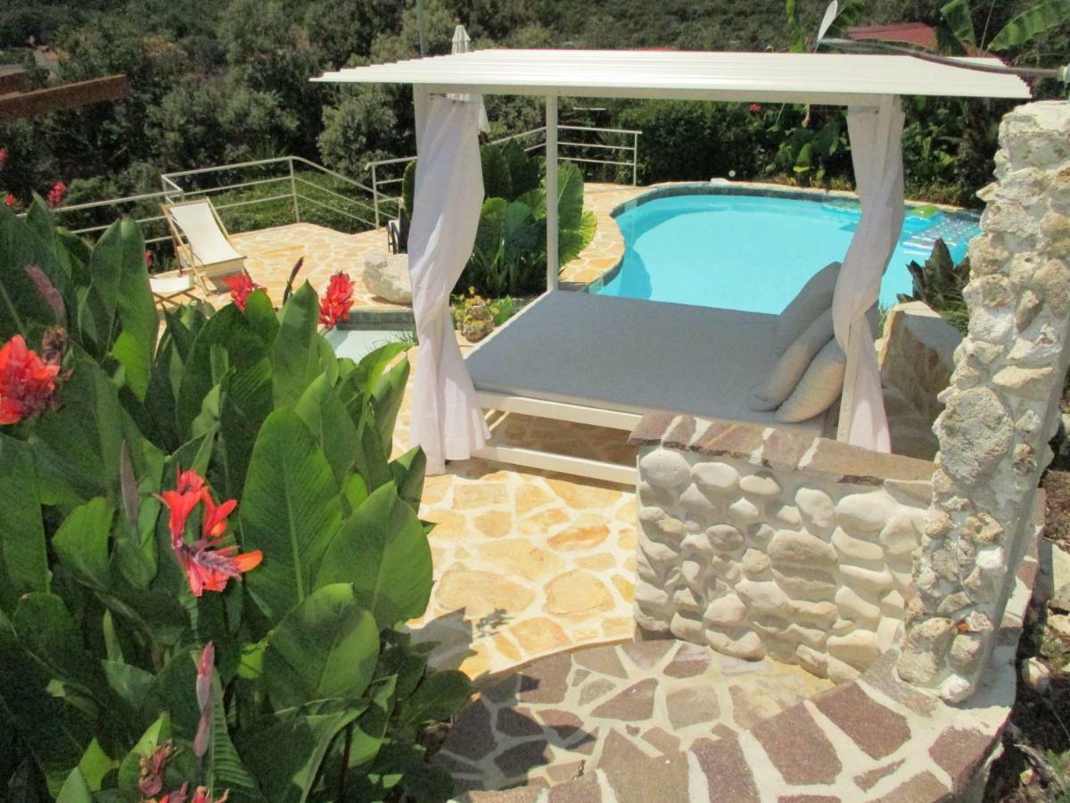 Relax Tiny Villas 40 Meters Of The Beach Zrnovo Экстерьер фото
