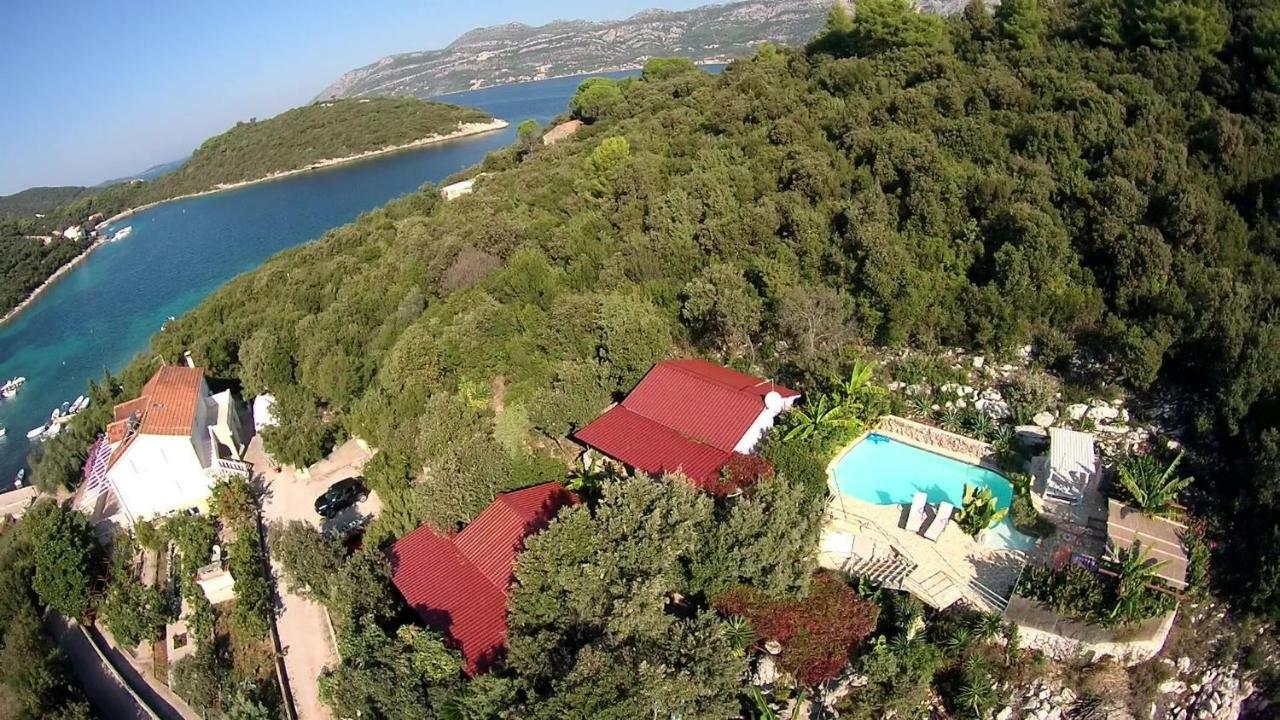Relax Tiny Villas 40 Meters Of The Beach Zrnovo Экстерьер фото