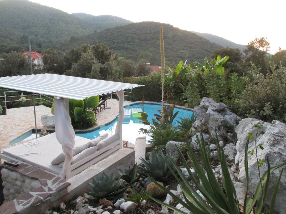 Relax Tiny Villas 40 Meters Of The Beach Zrnovo Экстерьер фото